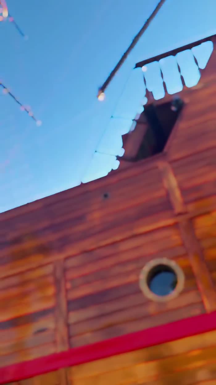 Be Latina video